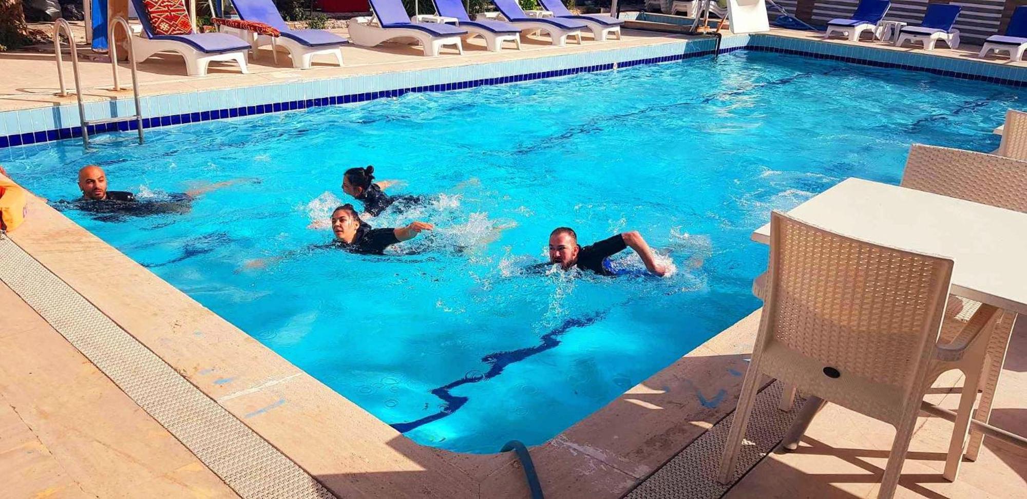 Hotel Alis *