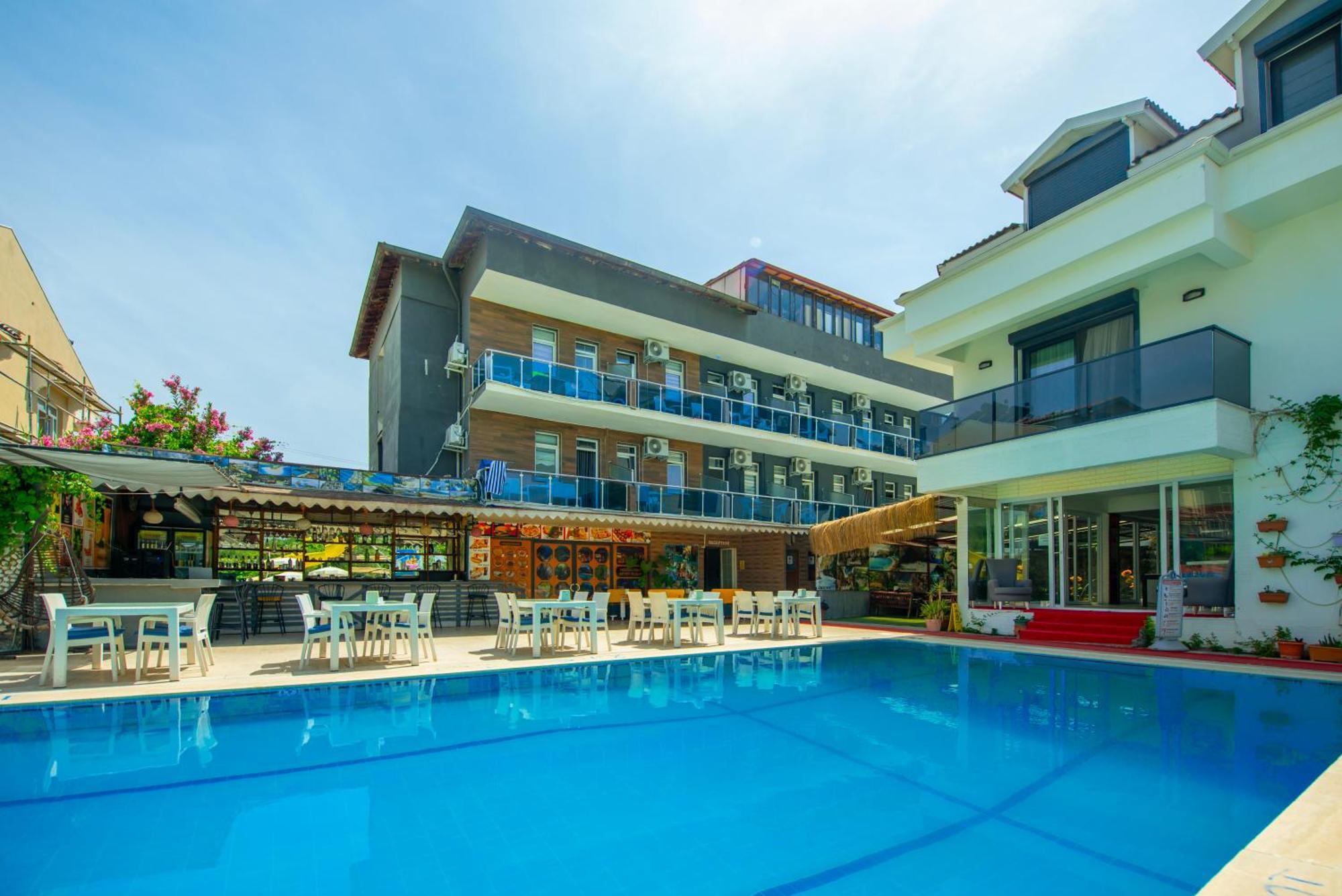 Hotel Alis *